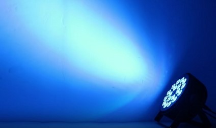 UV700 PAR LED 18x18W RGBWA+UV Aluminiu DMX512 6in1